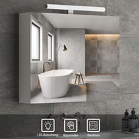 DE.SIKAIC Medizinschrank Weiß / MDF / Modern spiegelschrank Bad mit LED Beleuchtung,Steckdose und lichtschalter Badezimmer spiegelschrank mit 3 Türen,badschrank mit Spiegel,Hängeschrank,badspiegel,Weiß